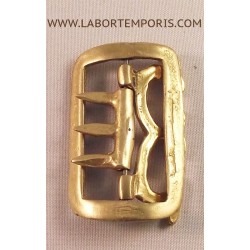 french tie buckle