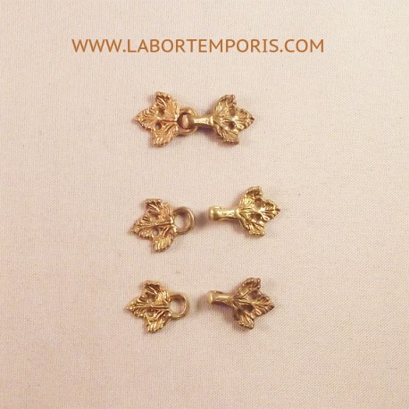 Medieval dress hooks