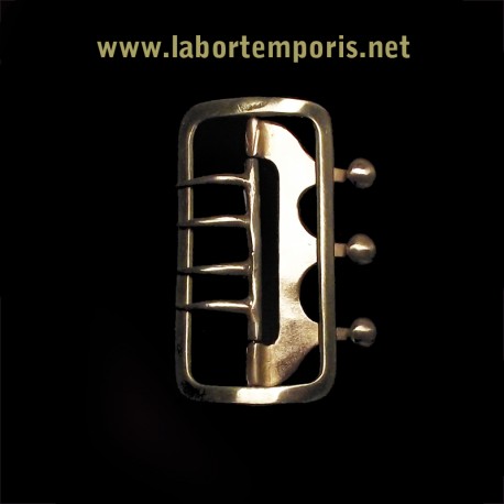 french tie buckle